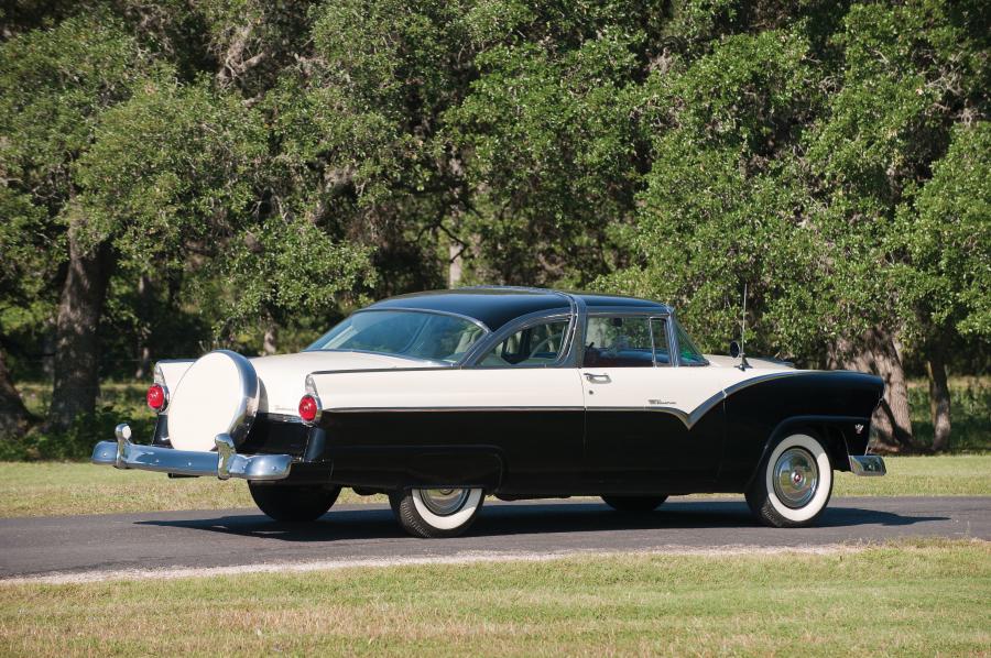  Ford Fairlane Crown Victoria Hardtop 1955 года  (фото 28 из 55)